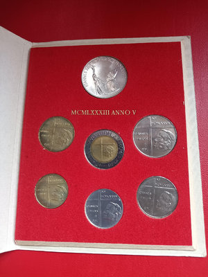 【二手】 梵帝岡1983年MS88套幣，有輕微霧化，詳見圖片，1125 錢幣 硬幣 紀念幣【明月軒】