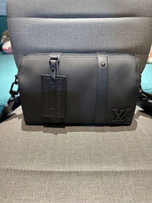 Louis Vuitton LV City keepall new Black Leather ref.255502 - Joli Closet