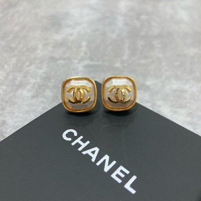 Chanel 方耳環 白磚金色《精品女王全新&amp;二手》