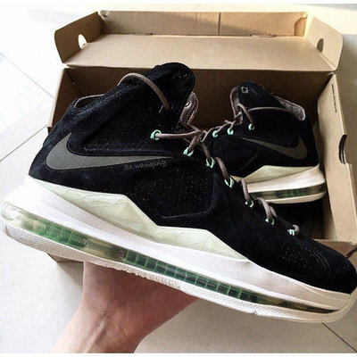 【小明潮鞋】耐克Nike LeBron 10 EXT Black Suede 黑白 氣墊 步耐吉 愛迪達