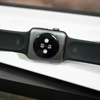 Apple Watch Series 3 42mm 螢幕小刮傷9成新盒裝無檢附充電器| Yahoo