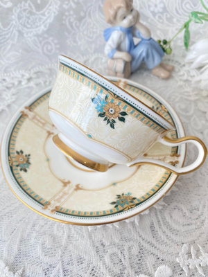 日本 豪雅 Hoya 重描金骨瓷闊口紅茶杯咖啡杯