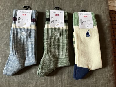 Uniqlo 英國的時尚設計師JW ANDERSON 襪子 材質極舒服 單雙 限量特價:150元 購買6雙可享免運費