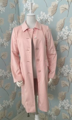 日本 en guete 嬌嫩粉紅色長版風衣外套 尺寸9