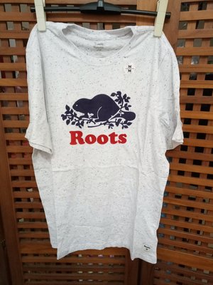 天使熊雜貨小舖~ROOts（男） 圓領短袖T恤  尺寸:M  全新現貨