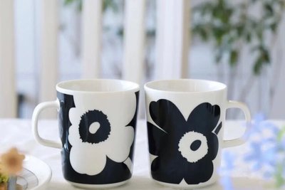芬蘭Marimekko70週年限量款黑白對杯，2個杯子！！全新，原包裝，正品🌸