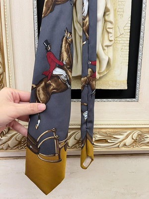 Gucci古馳撞色灰色系印花真絲騎馬馬術圖案vintage古董領帶領結 男女通用款