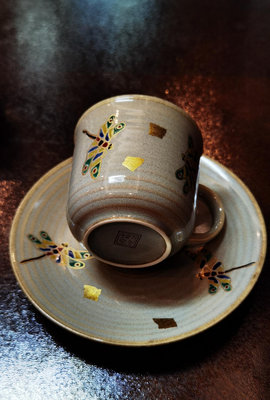 日本回流瓷器，出坑回血。九谷錦泉膠質釉金箔咖啡杯，全新全品，