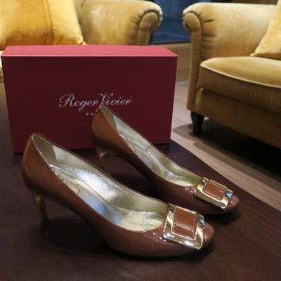 Roger Vivier莓色漆亮皮高跟鞋 36.5號 WE01-26-22-07