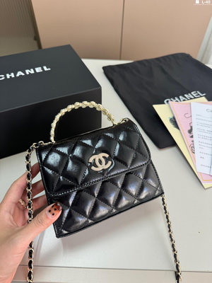 【二手】Chanel 香奈兒 24 珍珠手柄 美包子 發財包  手柄太驚艷了！