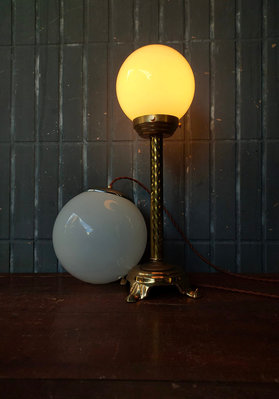 銅燈 桌燈 老桌燈 代客出售 布線皆已更新 奶油球燈 牛奶燈 老工作燈 氣氛燈