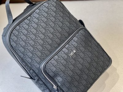 現貨-Dior 迪奧 男士雙肩包 後背包 男士電腦包 通勤包 男包 禮物31.42cm簡約