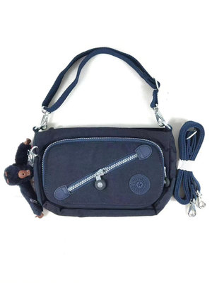 新款熱銷 Kipling 猴子包 K13696 深藍 輕量輕便多夾層 斜背肩背包 零錢包 收納 防水 限時優惠