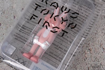 【HYDRA】KAWS Tokyo Accomplice Keychain 兔子 公仔 吊飾 鑰匙圈【KAWS13】
