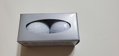 全新   BERYL TOP SCREW  高級高爾夫球   一盒二個
