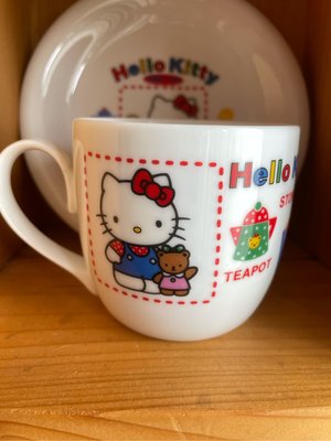 ［清衣架］Hello Kitty 1992年馬克杯 早期的瓷器日本製 質感很好 沒什麼使用痕跡 但高標準者請勿購買（盤子無出售）