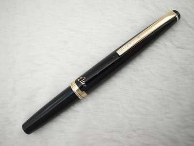 B913 1970s 百樂 日本製 黑桿短鋼筆 18k 中字尖(橢圓尖)(7成新)
