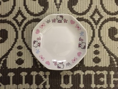 Hello Kitty 愛心陶瓷盤