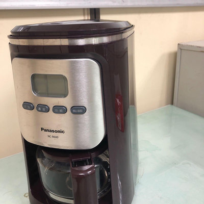 Panasonic NC-R600 全自動研磨咖啡機（詳細商品資訊可上網查），有8成新以原價4折左右賣給有需要的朋友。