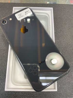 蘋果 i8 64G 灰色 4.7吋 二手機 外觀如圖 有使用痕跡 功能良好正常 台北實體店面可現場自取