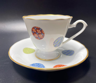 日本香蘭社高足白瓷丸紋咖啡杯