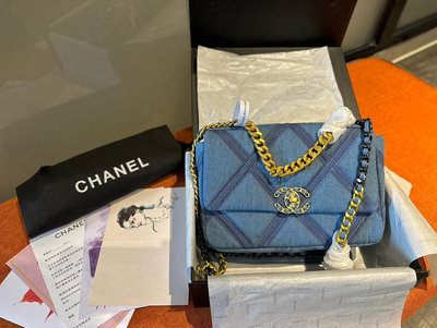 【二手】折疊盒 Chanel19 bag  自從歐陽娜娜香奈兒帶貨后全球斷貨很難買