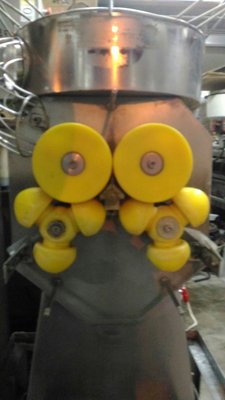 南門餐廚設備出售二手自動柳丁壓汁機壓汁機檸檬壓汁機全自動壓汁機