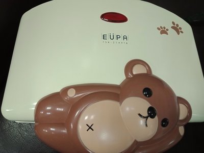 鬆餅機  EUPA 燦坤電器，熊寶寶鬆餅機 型號TSK 2149 TB，110福特 2008年製造，保存狀況非常良好,九成新