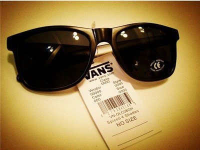 極限運動大廠 VANS Sunglasses 型男亞光黑板材偏光太陽眼鏡-3款