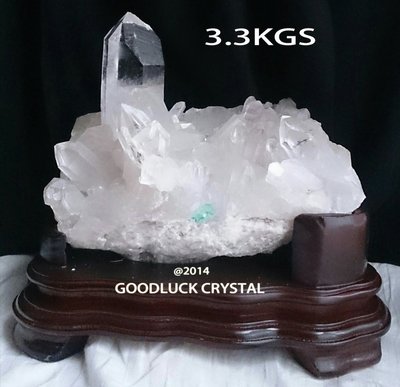 天然原礦白水晶簇，凈重约3.3公斤，贈底座～好運到水晶坊(A2_44)