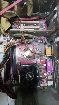 舊電腦機箱