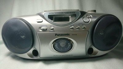 Panasonic 國際牌手提 CD /FM/AM 收錄音機 重低音響 (RX-D16)