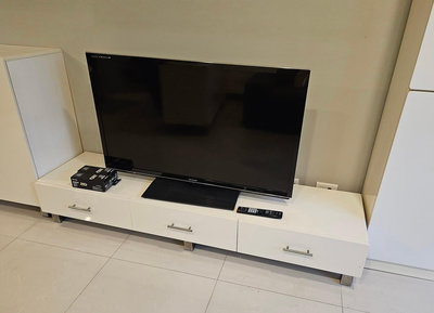 毅昌二手家具~現代白色6尺電視櫃~中古家具   回收家具