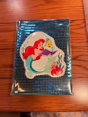 現貨特價Disney/迪士尼上海迪士尼美人魚公主筆記本，外套珠片繡