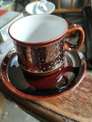 日本回流九谷曉堂咖啡杯杯身是描金跤子釉非常漂亮非常潤