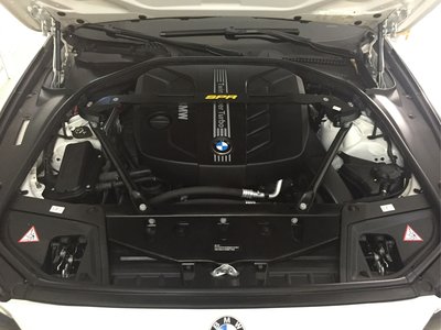 BMW F10 520 N20 引擎室拉桿 平衡桿