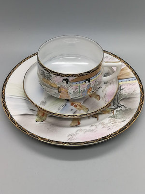 日本九谷明治時期手繪蛋殼瓷仕女風景山水咖啡杯 一杯三碟品相極