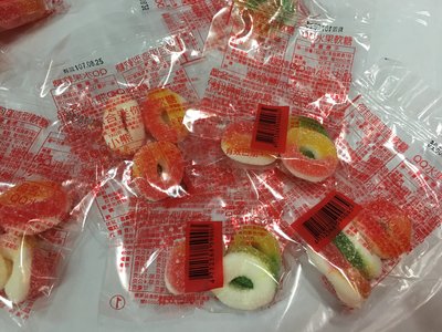 ~創價生活~台灣童玩 糖果 QQ軟糖 圓圈圈 QQ糖 甜甜圈QQ糖 甜甜圈 甜甜圈軟糖 (10包)