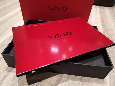 限量VAIO SX14 Red Edition (i7-8565U 16G 1TB PCI-e SSD 4K螢幕)