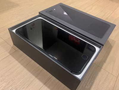 外觀新 iPhone8 plus iPhone 8 plus 64G 太空灰黑 5.5吋 外觀和功能都非常良好