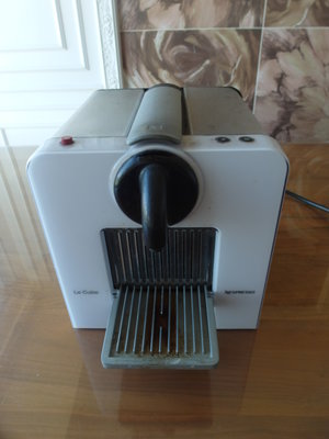 Nespresso Le Cube 雀巢膠囊咖啡機 蒸汽壓力咖啡機 472 (C180W)