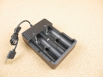[浪][A65雙]鋰電池充電器 單/雙/四槽 18650充電器 雙槽充電器 四槽充電器 手電筒頭燈充電器