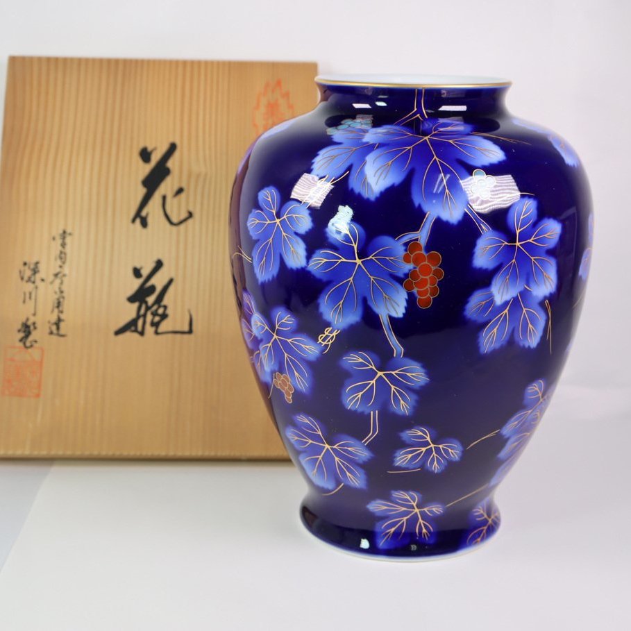 日本古漾】91905日本皇室御用深川製磁花瓶花壺金彩葡萄柄深遂鈷藍花瓶 