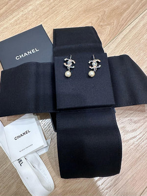 二手 九成新 正品 Chanel 銀水晶粉紅粉藍水鑽寶石 CClogo 珍珠耳環 全配 A97468