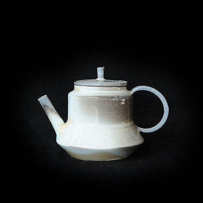 現貨：茶壺手工柴燒茶壺 設計師款白泥裸燒 | 泥土社三段直壺