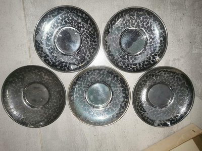 日本＜銀川堂﹥鍍銀銅杯墊一套五個，原箱，品相如圖實拍。清倉處
