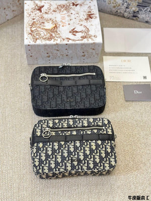 【二手包包】牛皮版本 Dior Oblique Safari男士郵差包一年四季的男包通勤包 正面老花，背面是NO219873