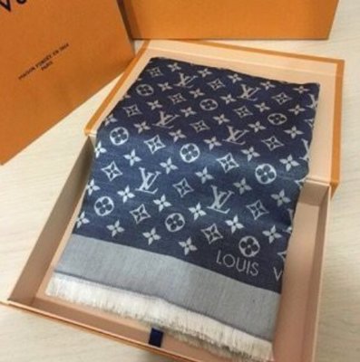 全新正品 Louis Vuitton LV Monogram Denim M71376 羊毛絲綢圍巾 披肩 深藍牛仔藍