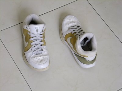 Nike Zoom Kobe IV ZK4 白銀 少見 絕美配色~ 二手收藏~ *已保潔、專業處理 us8.5