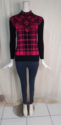 V37精品服飾 桃紅格紋 羊毛混紡 保暖針織衫